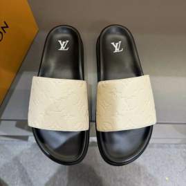 Picture of Louis Vuitton Slippers _SKULVsz38-45mnq0217688